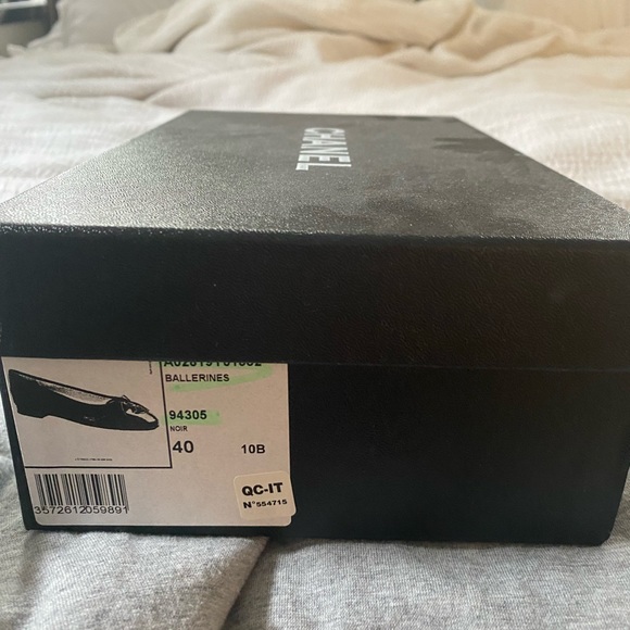 COPY - Chanel Black Flats - Picture 2 of 3